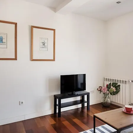 Daire Bright 2br Terrace In Estrela