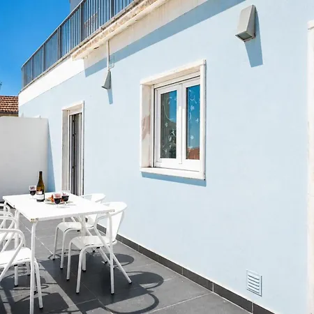 Bright 2br Terrace In Estrela Daire Lisboa