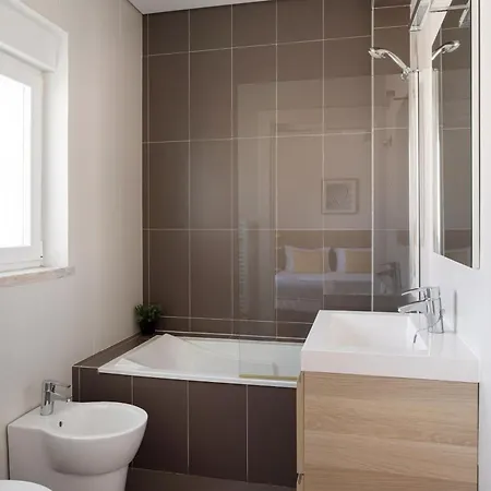 Bright 2br Terrace In Estrela Daire