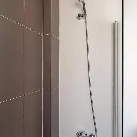 Bright 2br Terrace In Estrela Apartment *
