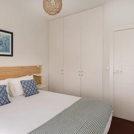 Daire Bright 2br Terrace In Estrela